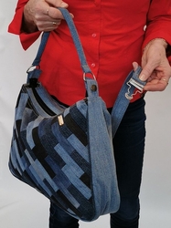 Kombinovaná riflová taška ozdobená zipem - kopie
