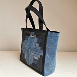 Ručně šitá kabelka s háčkovaným motivem AZURIT 5