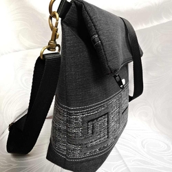 Ručně šitá černá riflová kabelka ONYX 4