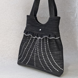 Černá riflová kabelka se stříbrným štepováním RŮŽENÍN 4