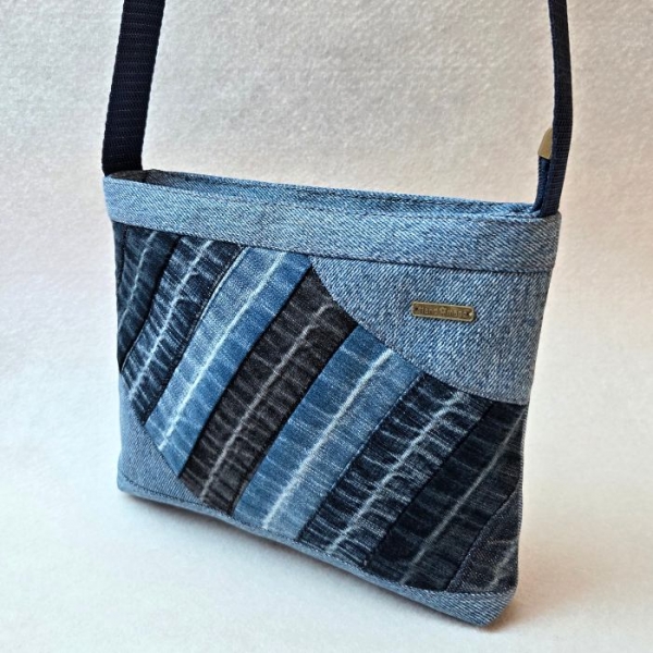Modrá jeansová crossbody kabelka AKVAMARÍN 21