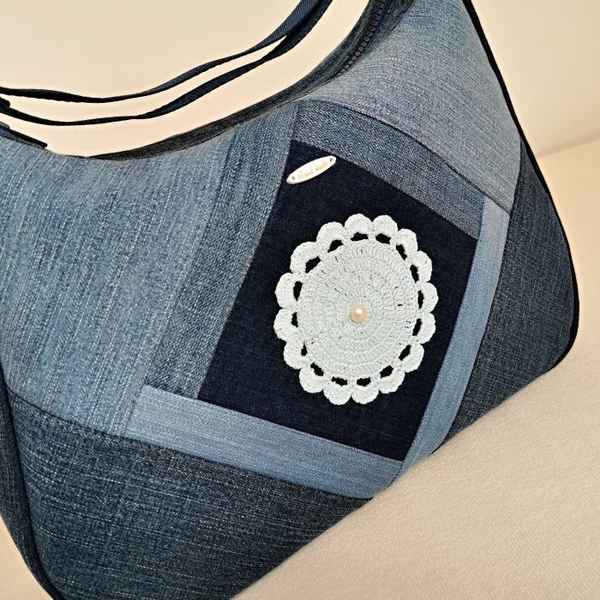Ručně šitá riflová kabelka s háčkovanou vsadkou PERLA 9