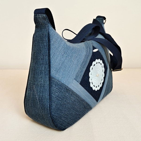 Ručně šitá riflová kabelka s háčkovanou vsadkou PERLA 9